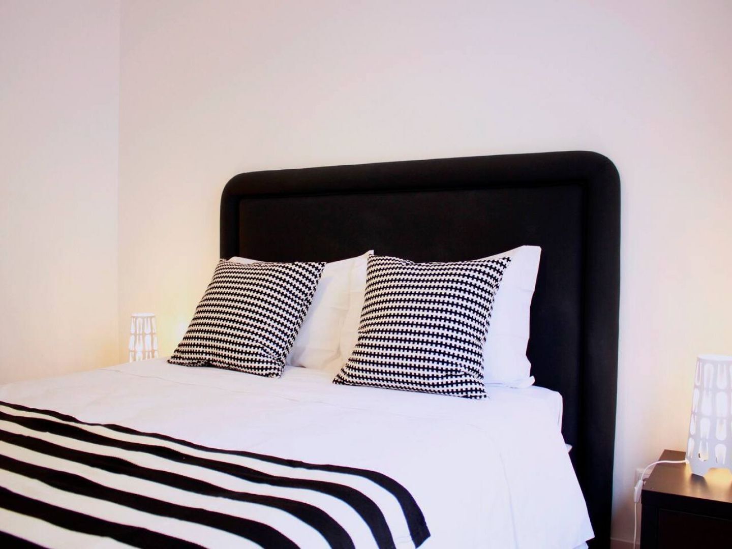Joivy Modern 1-Bed Apt With Terrace, Moments From Sao Bento Palace Lisboa Ngoại thất bức ảnh